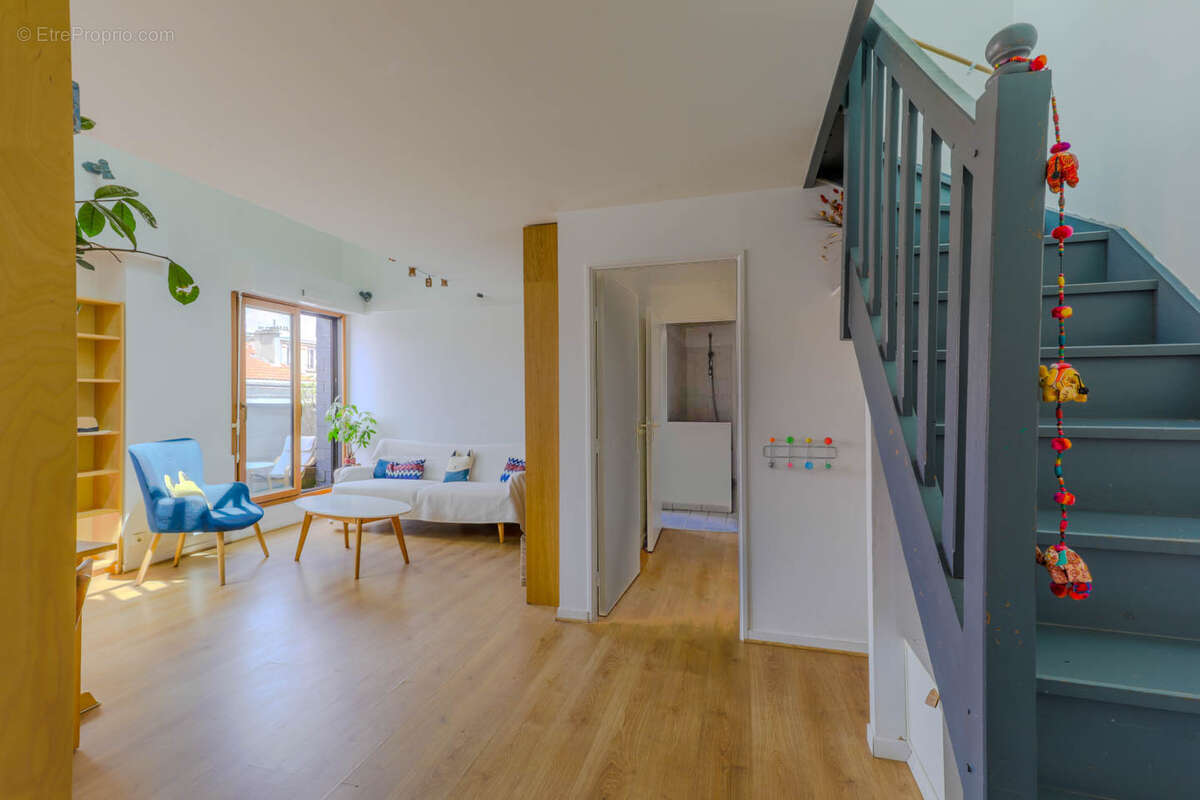 Appartement à LES LILAS