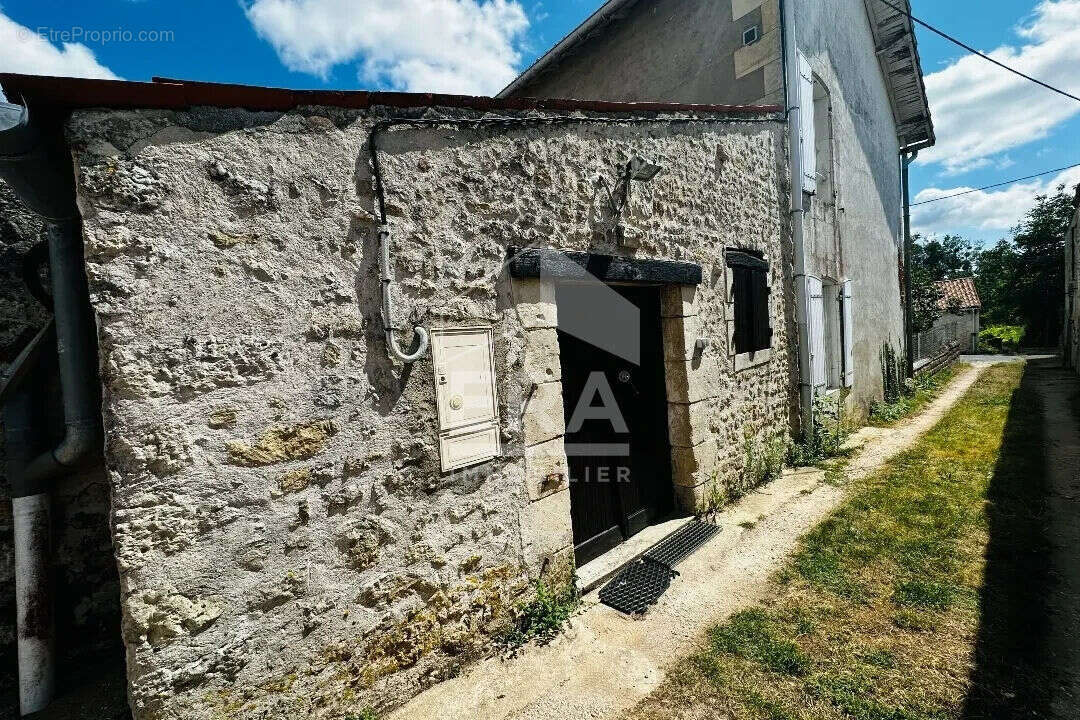 Appartement à MONTPELLIER-DE-MEDILLAN