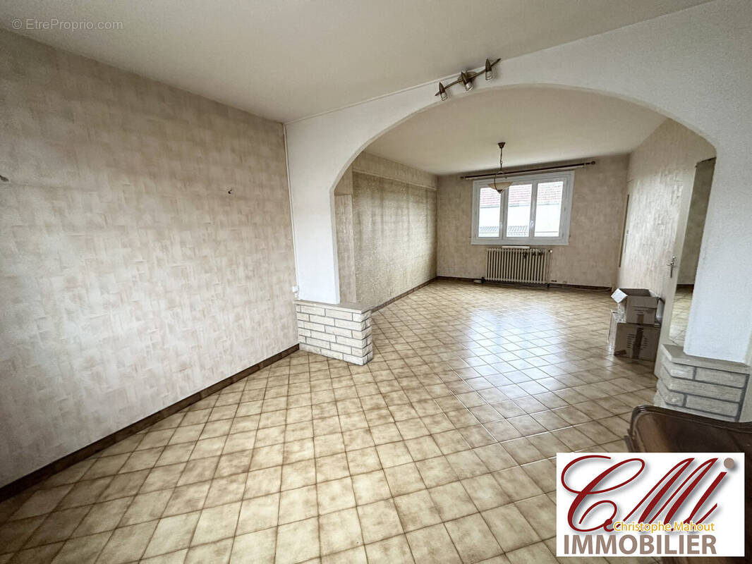 Maison à FRIGNICOURT