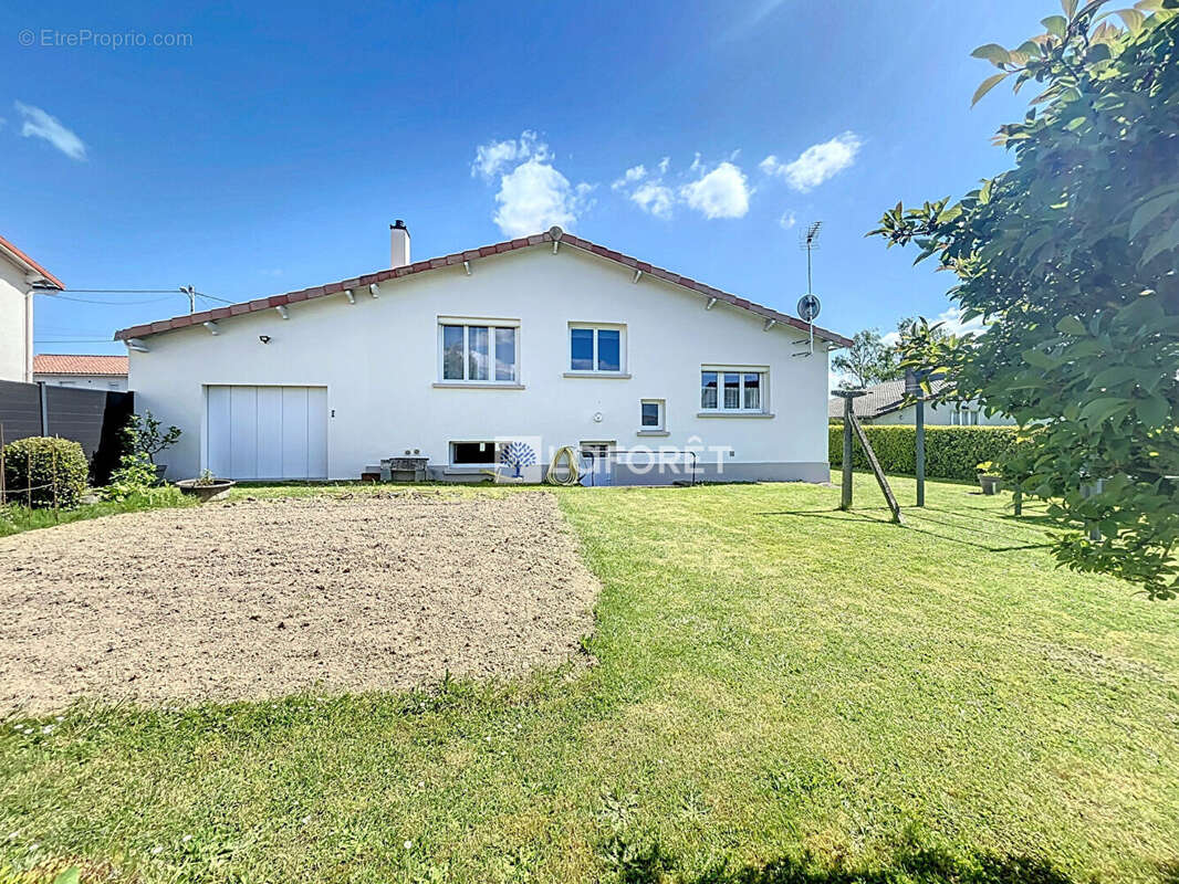 Maison à CHATILLON-SUR-THOUET