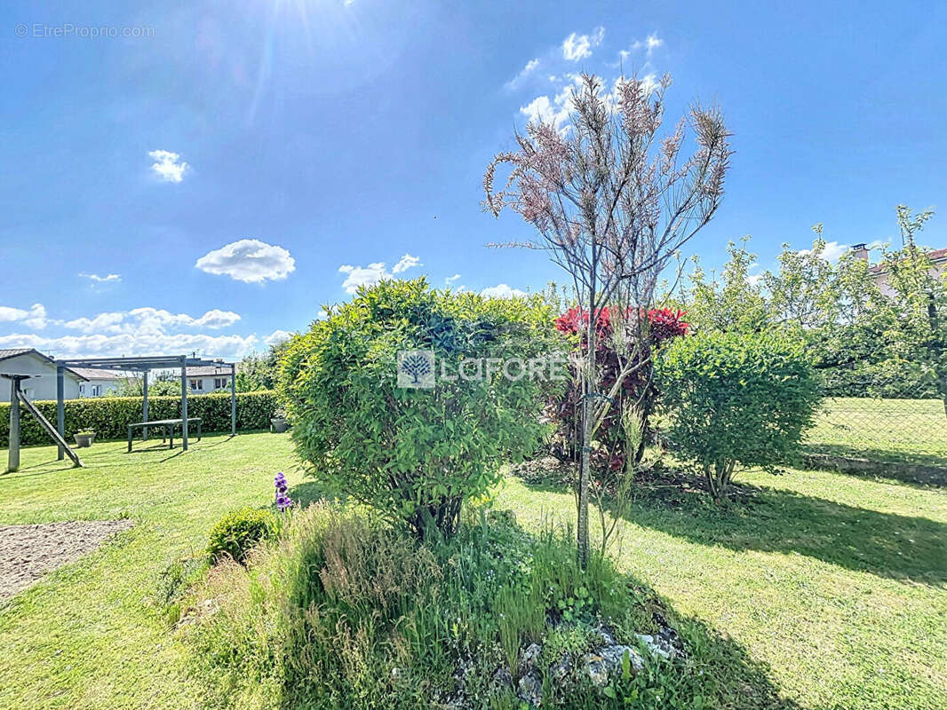 Maison à CHATILLON-SUR-THOUET