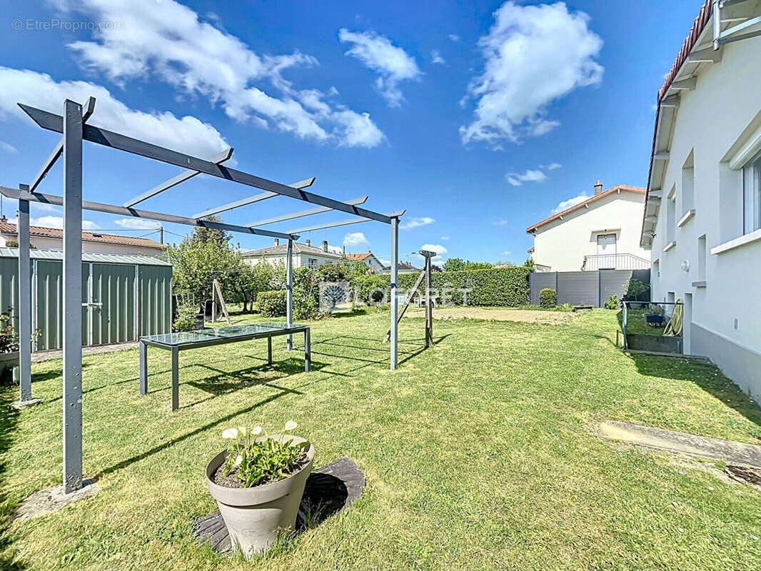 Maison à CHATILLON-SUR-THOUET