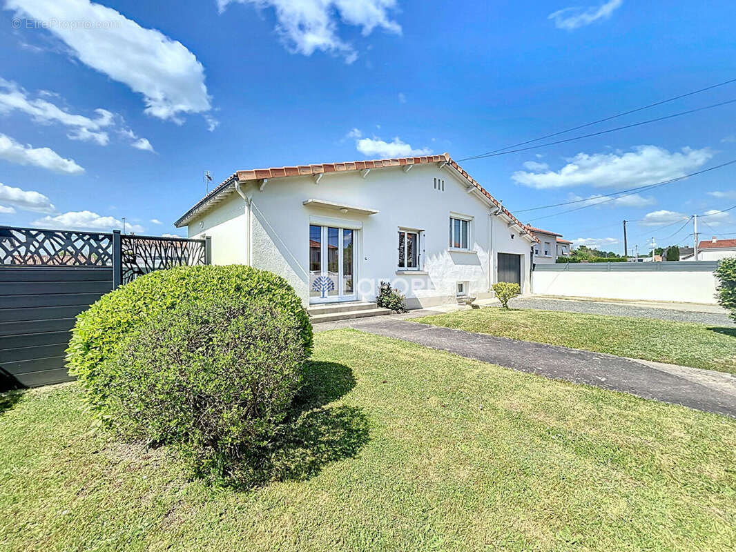 Maison à CHATILLON-SUR-THOUET