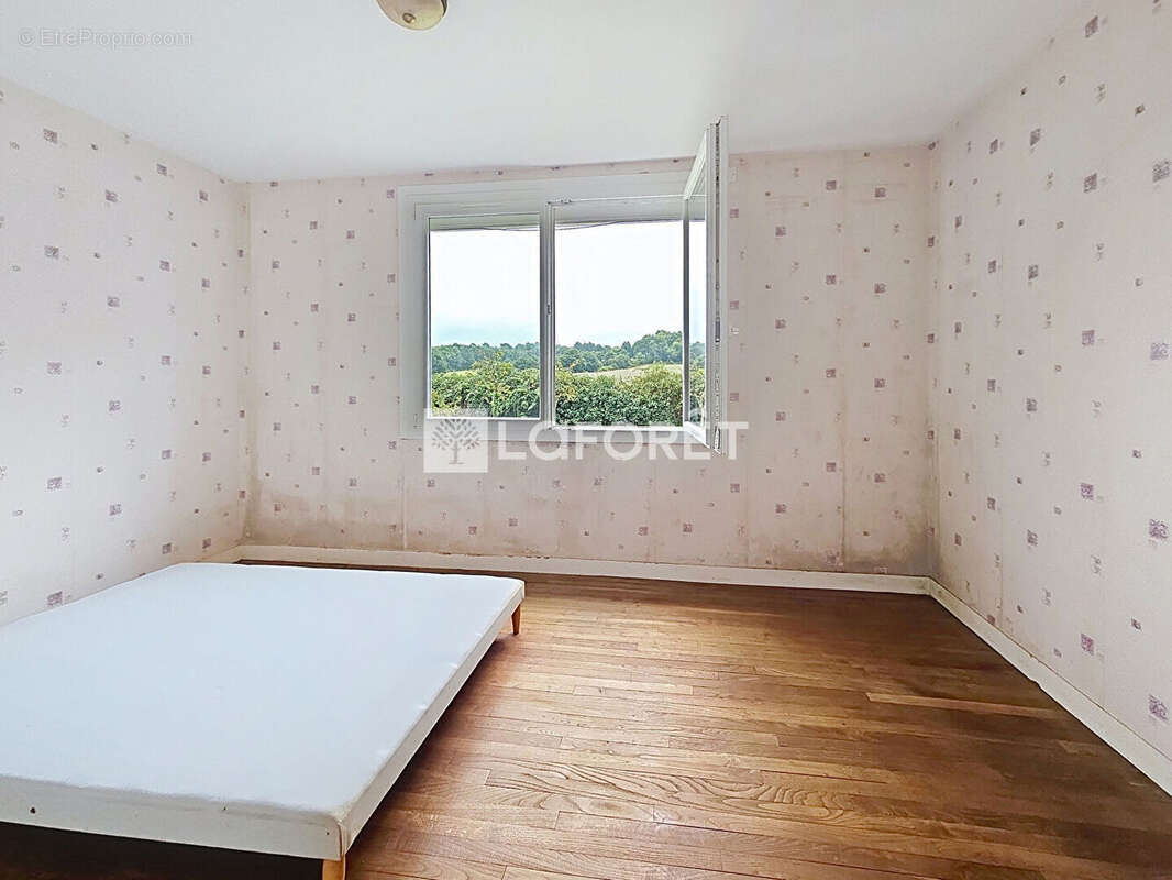 Maison à SAINT-SERVANT