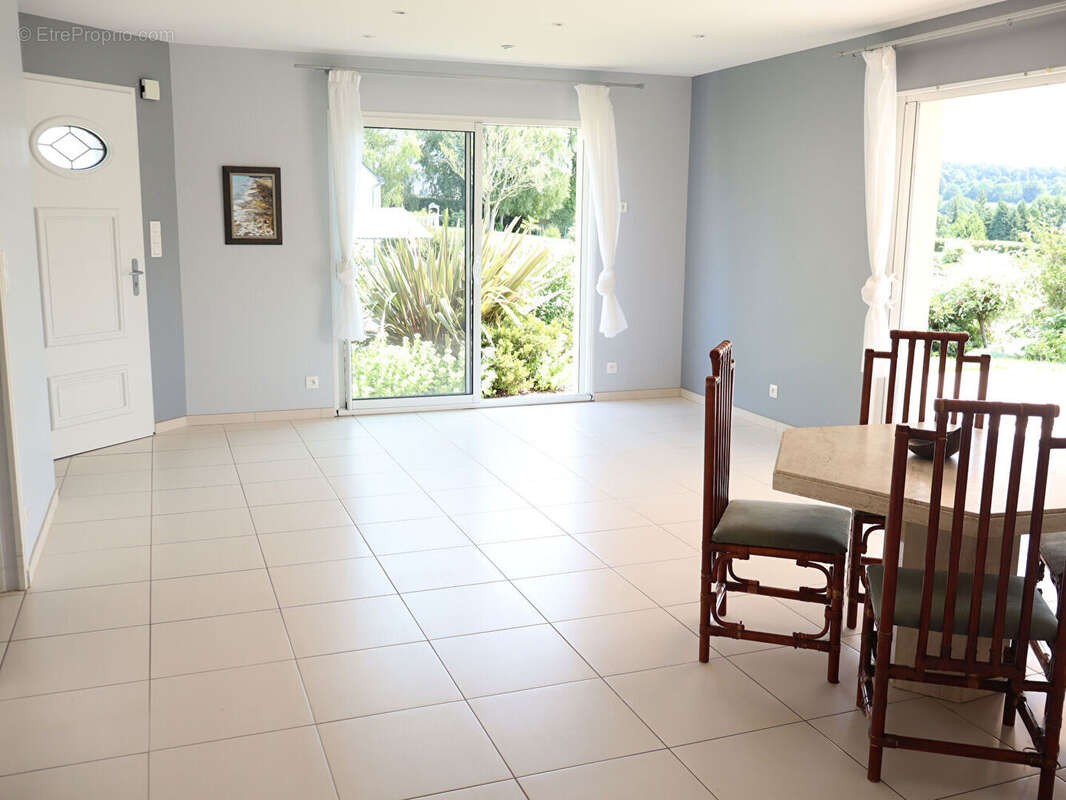 Maison à LE NEUFBOURG