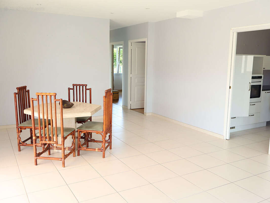 Maison à LE NEUFBOURG