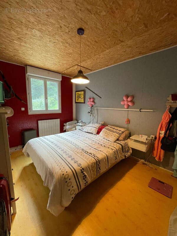 Maison à SAINT-CHRISTO-EN-JAREZ