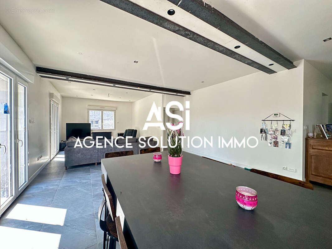 Maison à MONTELIMAR