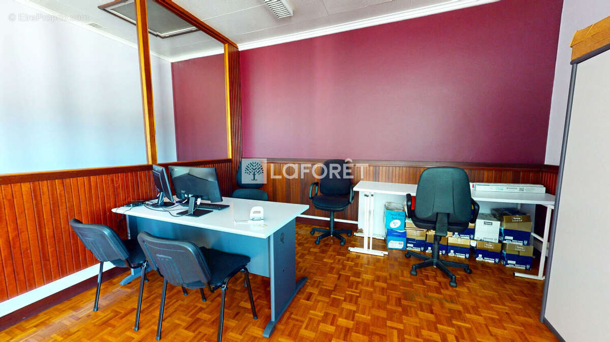 Commerce à LILLEBONNE