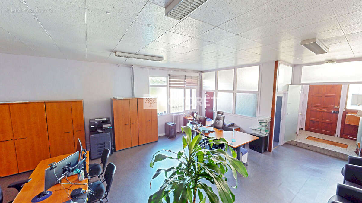 Commerce à LILLEBONNE