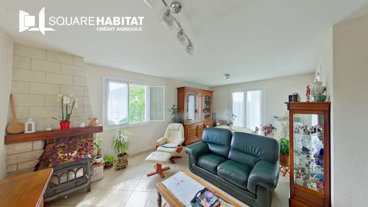 Maison à LA VILLE-AUX-DAMES