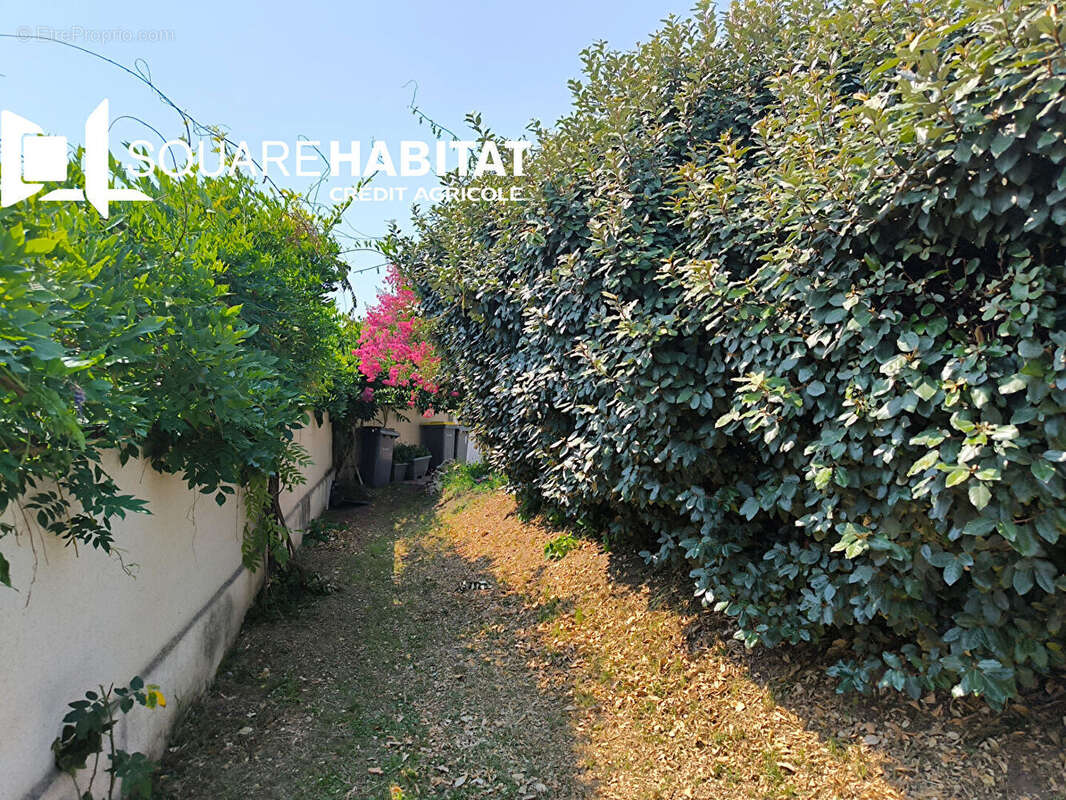 Maison à LA VILLE-AUX-DAMES