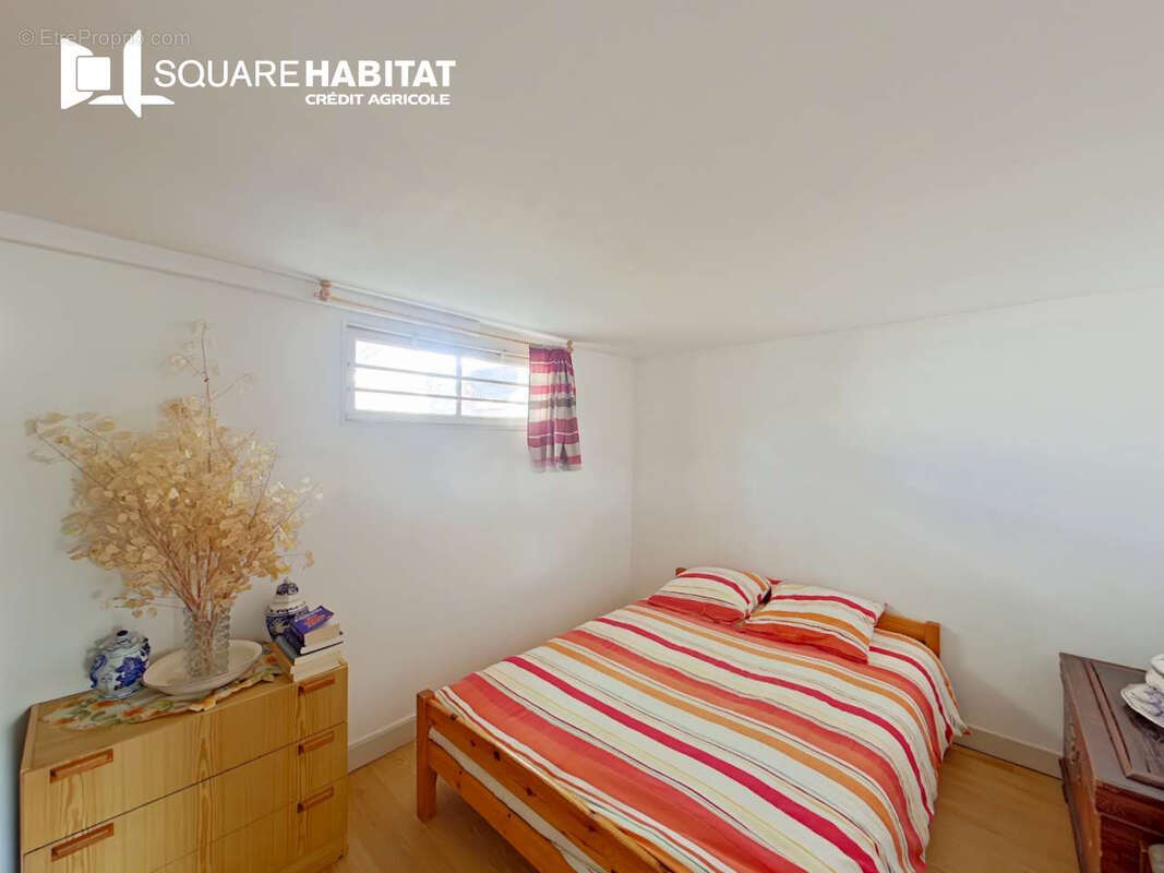 Maison à LA VILLE-AUX-DAMES