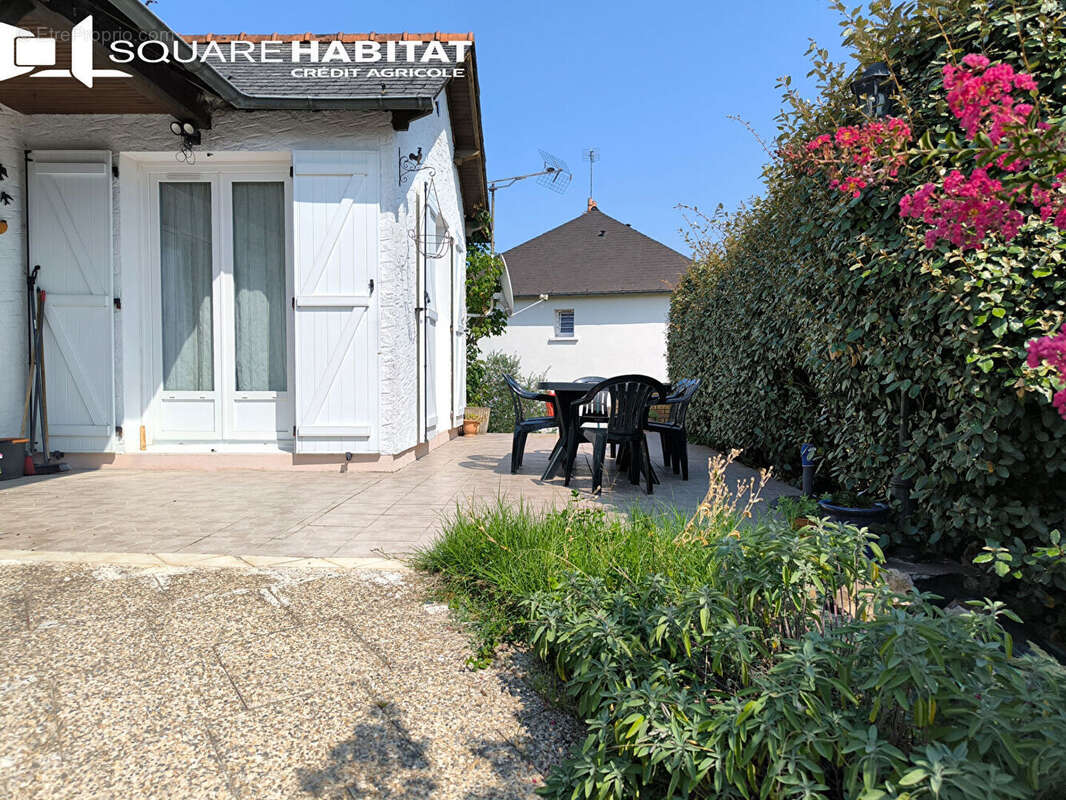 Maison à LA VILLE-AUX-DAMES