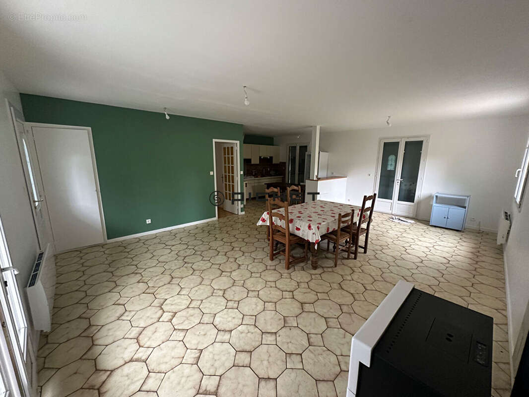 Maison à COULOUNIEIX-CHAMIERS