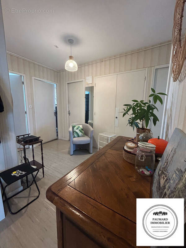 hall - Appartement à BOURG-DE-PEAGE