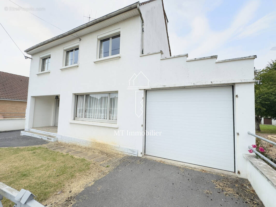 Maison à BEAURAINVILLE