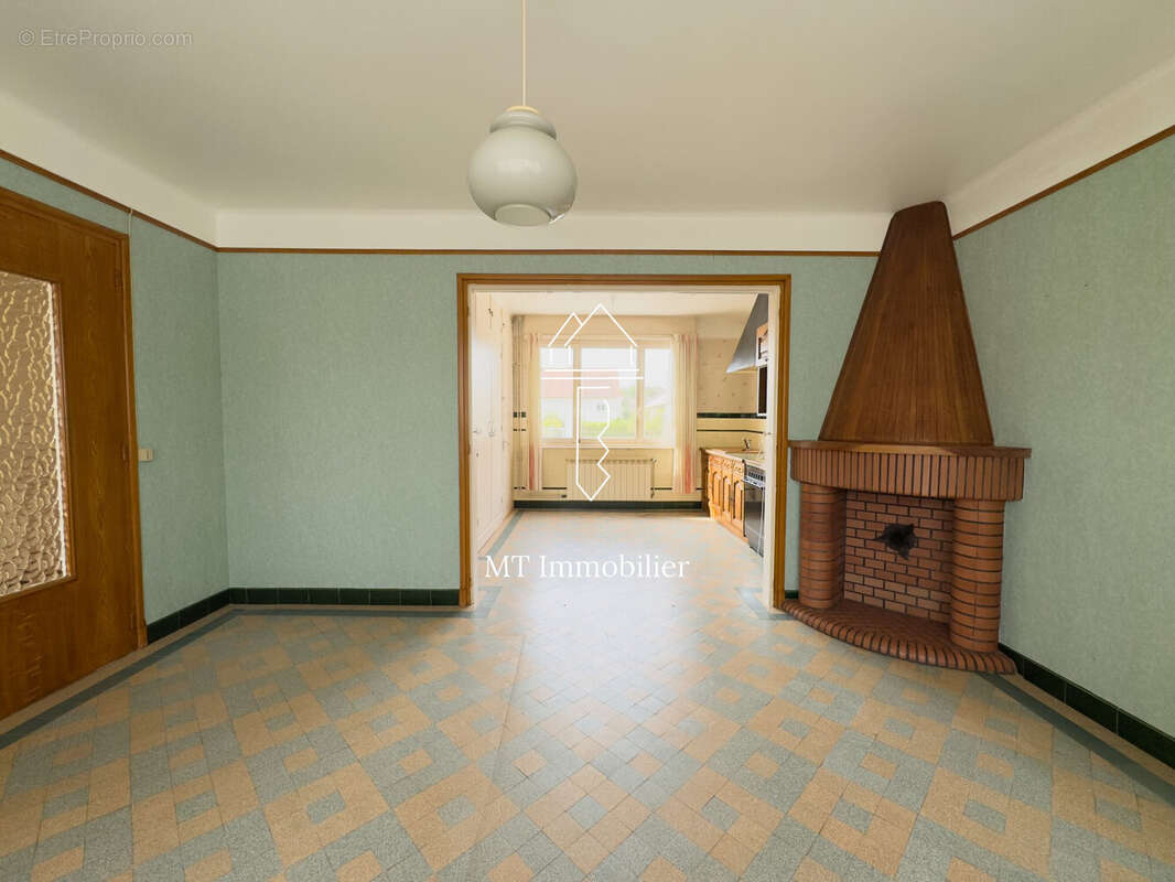 Maison à BEAURAINVILLE