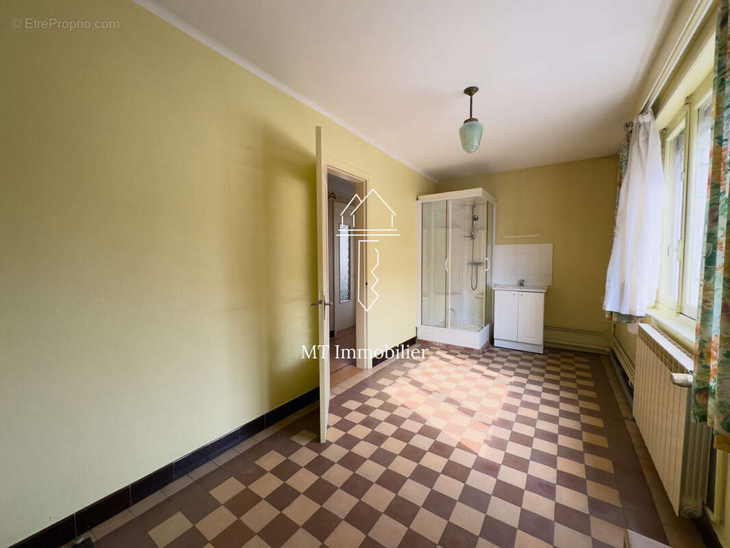 Maison à BEAURAINVILLE