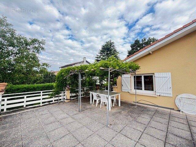 Maison à ROCHE-LA-MOLIERE