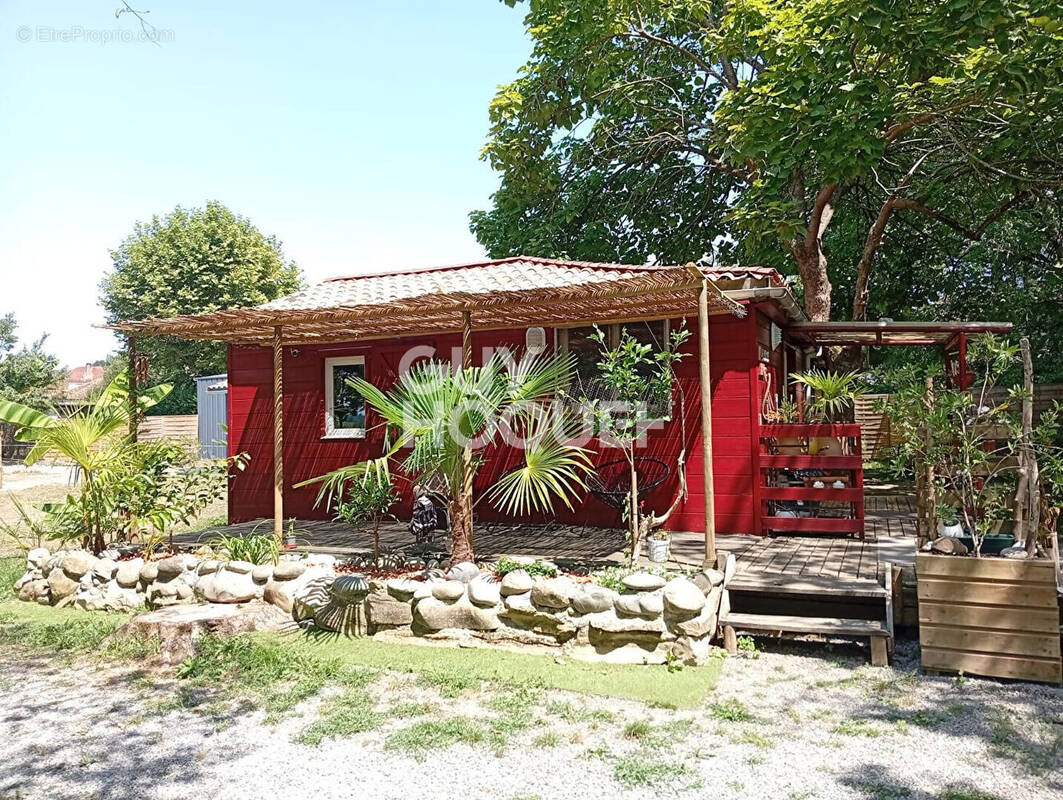 Maison à SAUVETERRE-DE-BEARN