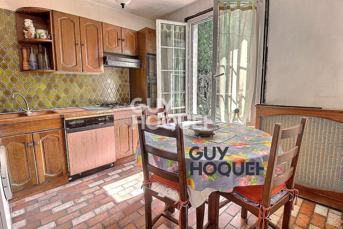 Maison à LIMEIL-BREVANNES