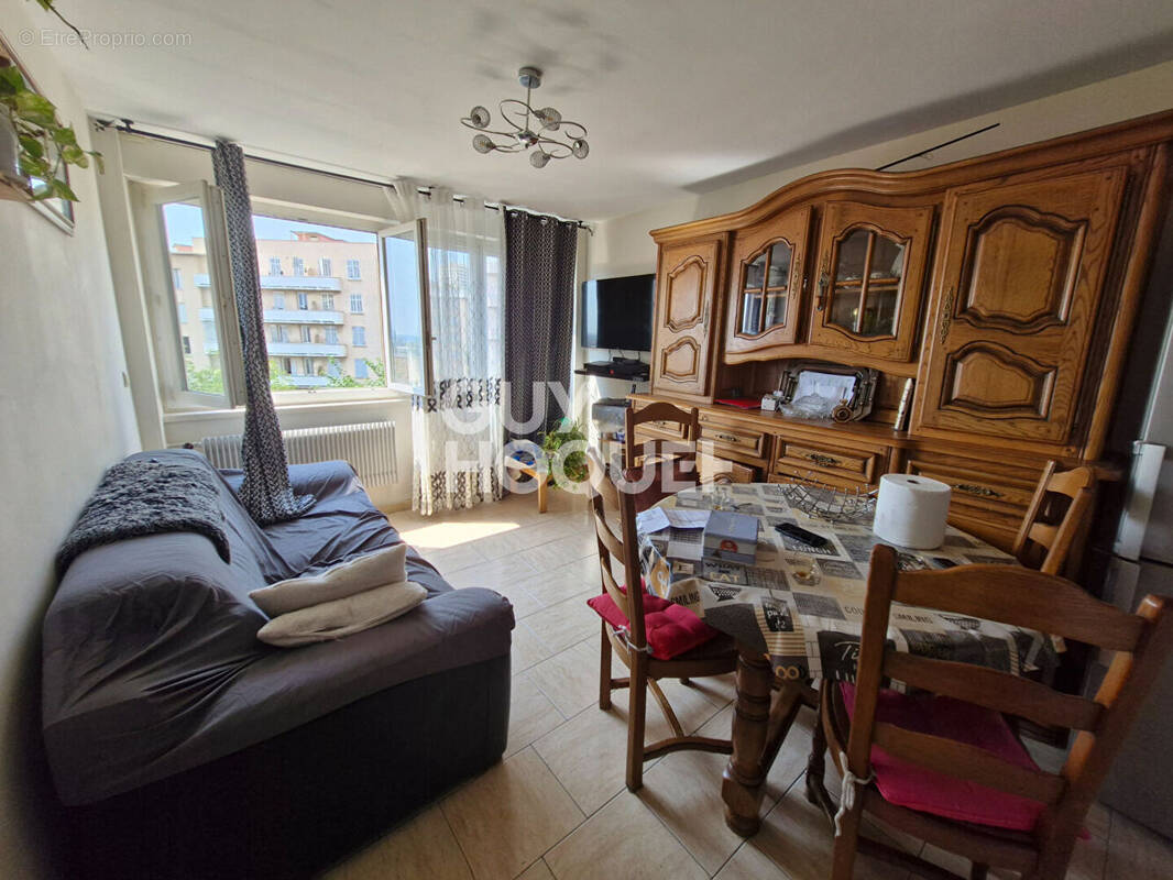 Appartement à MARSEILLE-15E