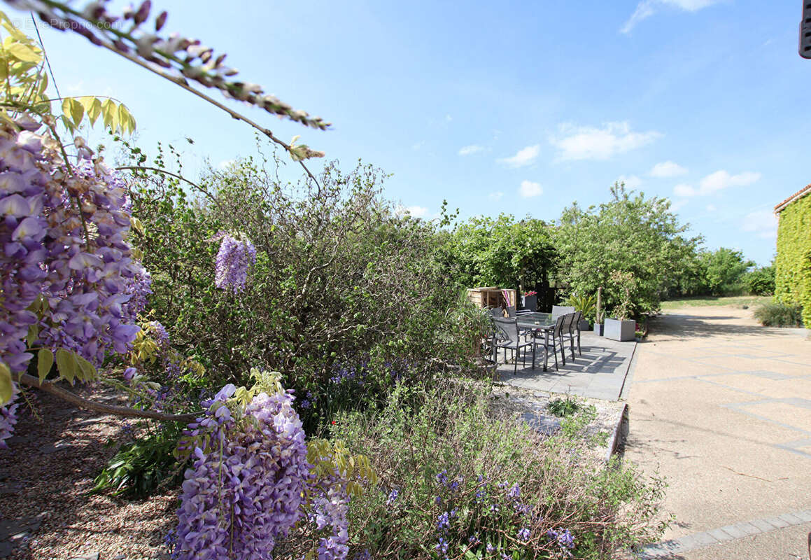 Maison à COULONGES-SUR-L&#039;AUTIZE
