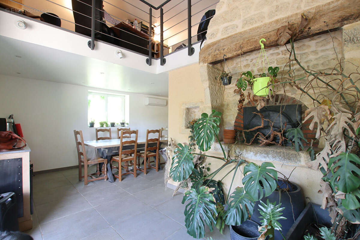 Maison à COULONGES-SUR-L&#039;AUTIZE