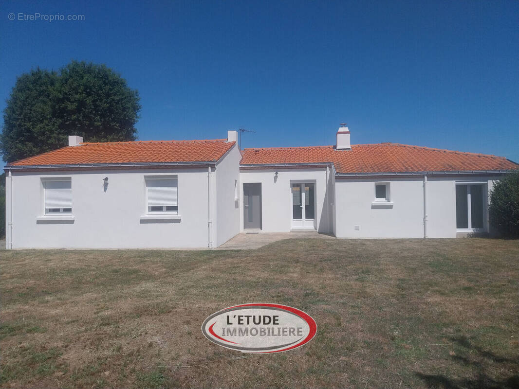 Photo 1 - Maison à SAINTE-PAZANNE