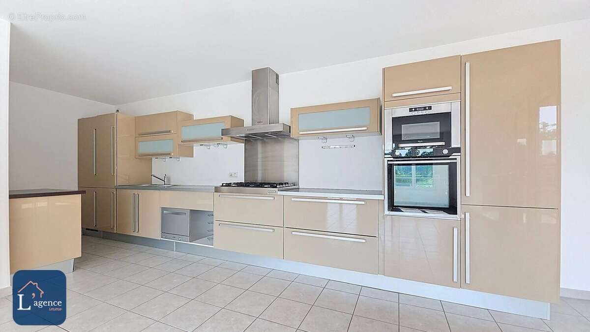 Appartement à DIVONNE-LES-BAINS