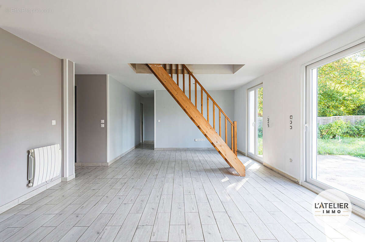 Maison à AUMENANCOURT