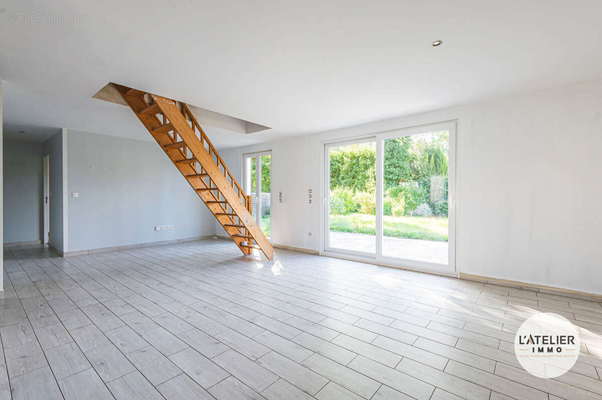 Maison à AUMENANCOURT