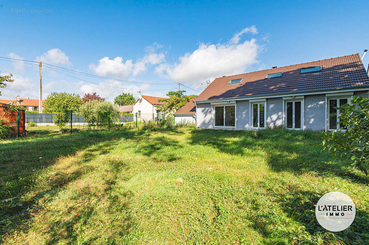 Maison à AUMENANCOURT