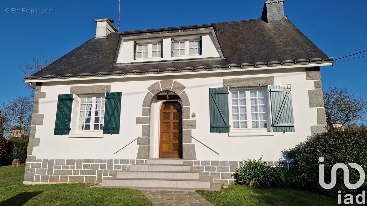 Photo 1 - Maison à PLOUGUENAST