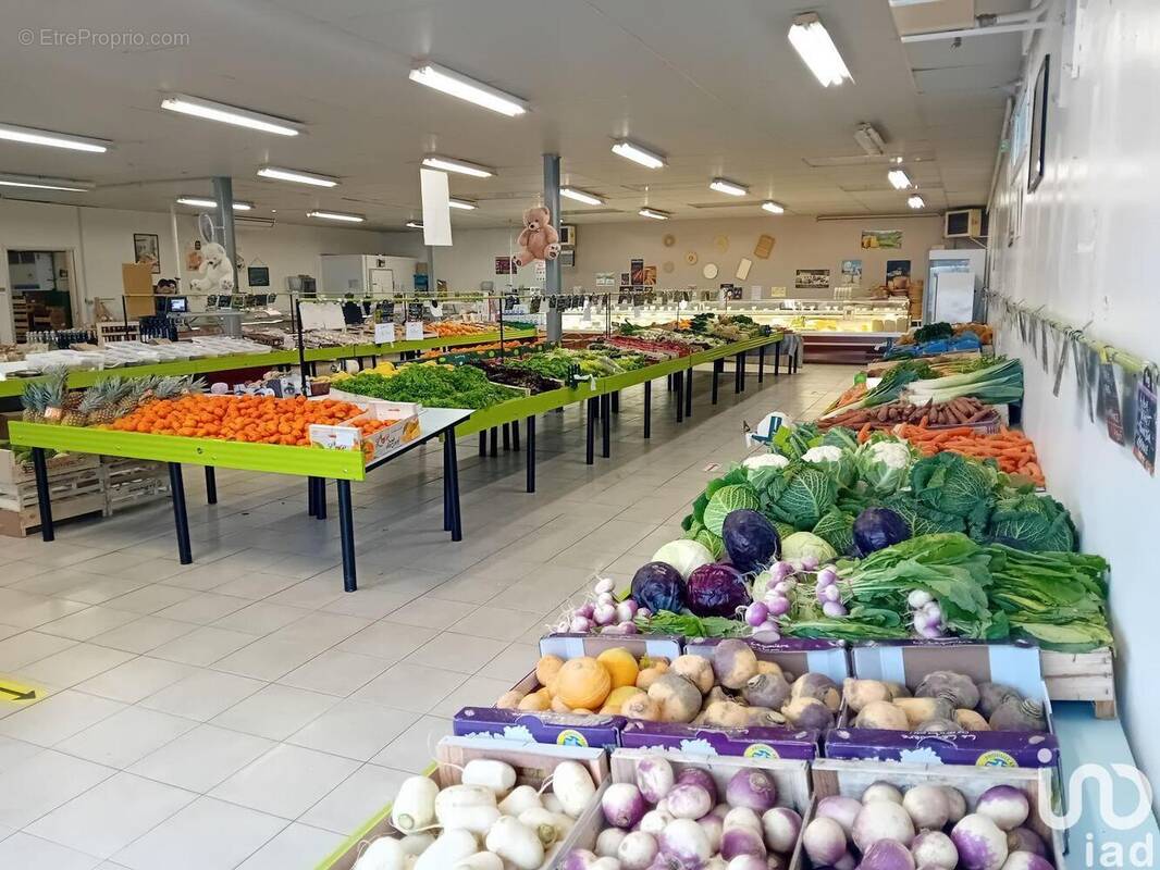 Photo 1 - Commerce à SAINT-LEONARD-DE-NOBLAT