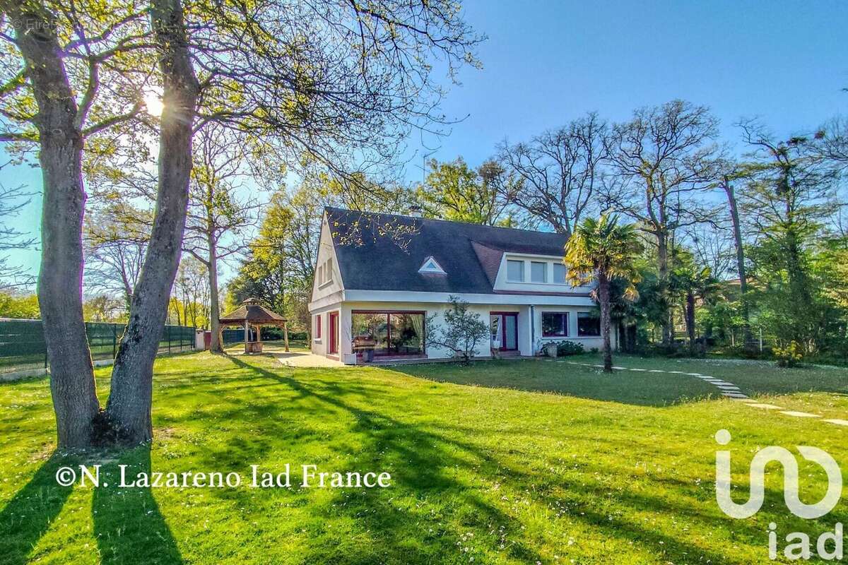 Photo 2 - Maison à SAINT-JEAN-DE-BRAYE