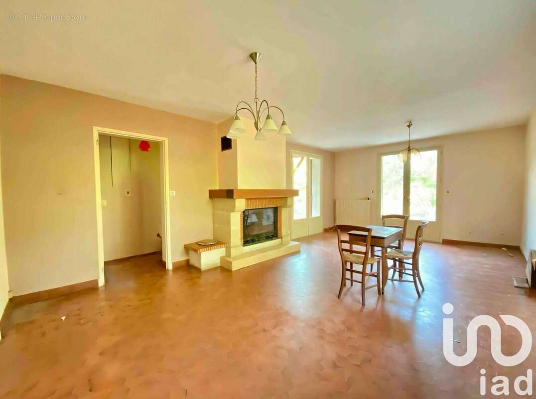 Photo 3 - Maison à REAUP-LISSE