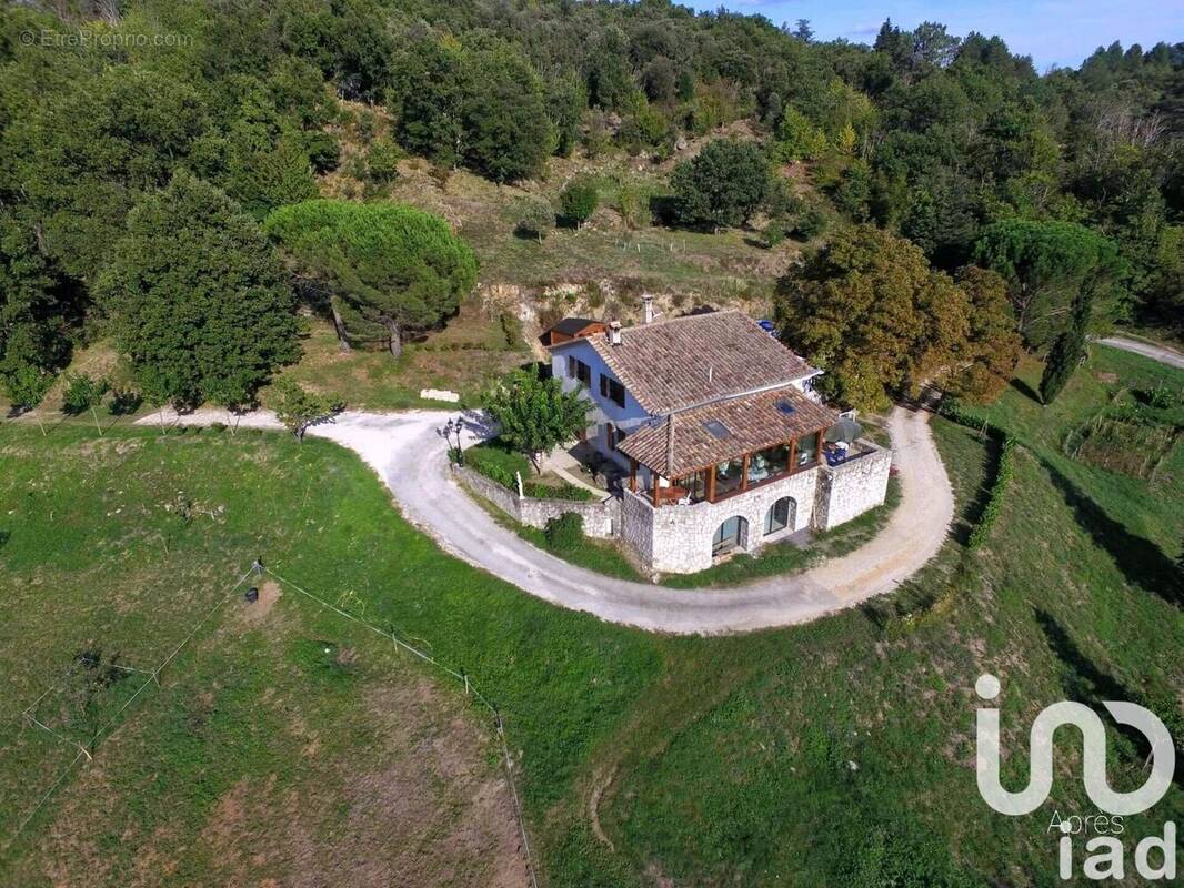 Photo 1 - Maison à SAINT-THEODORIT