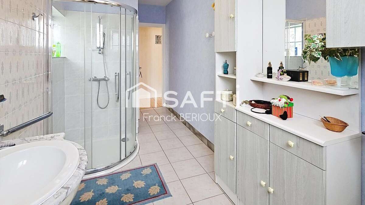 Photo 8 - Maison à PERIGNAT-SUR-ALLIER