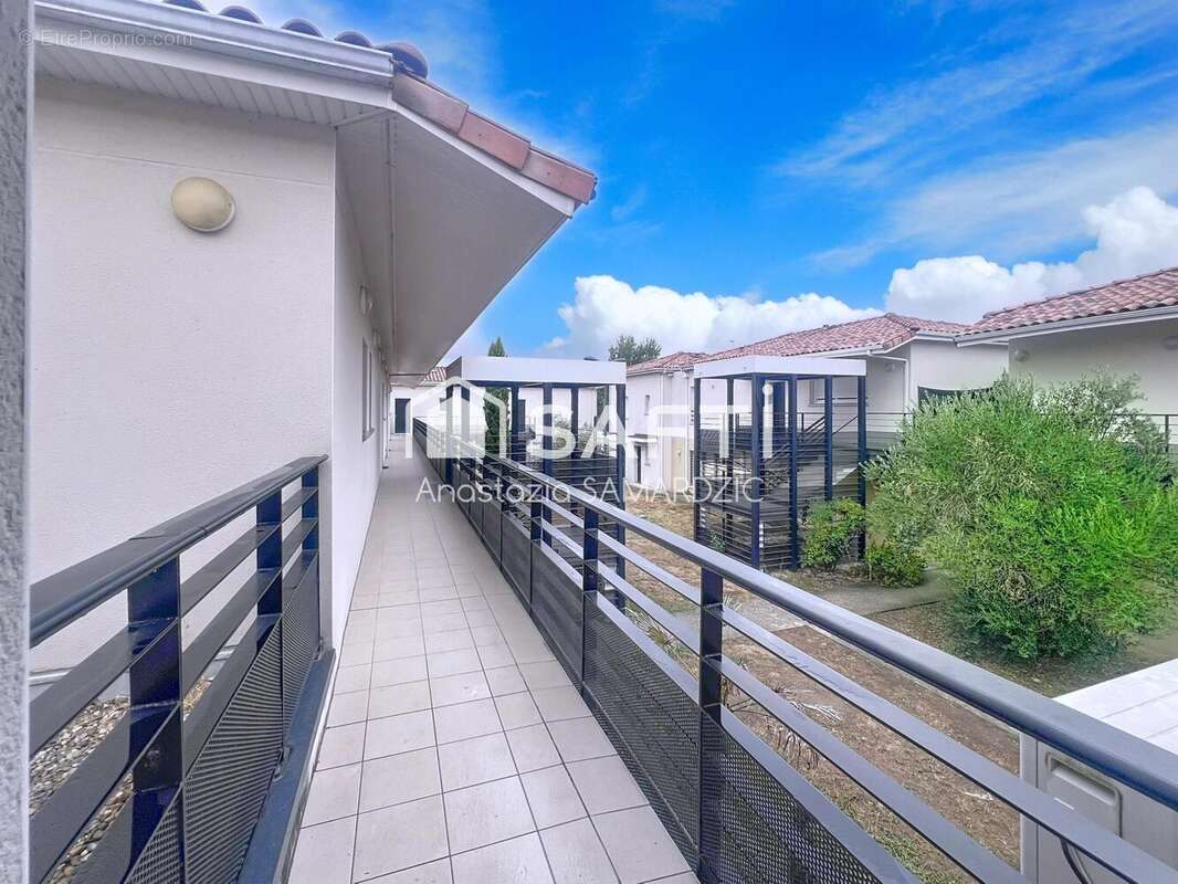 Photo 2 - Appartement à AUCAMVILLE