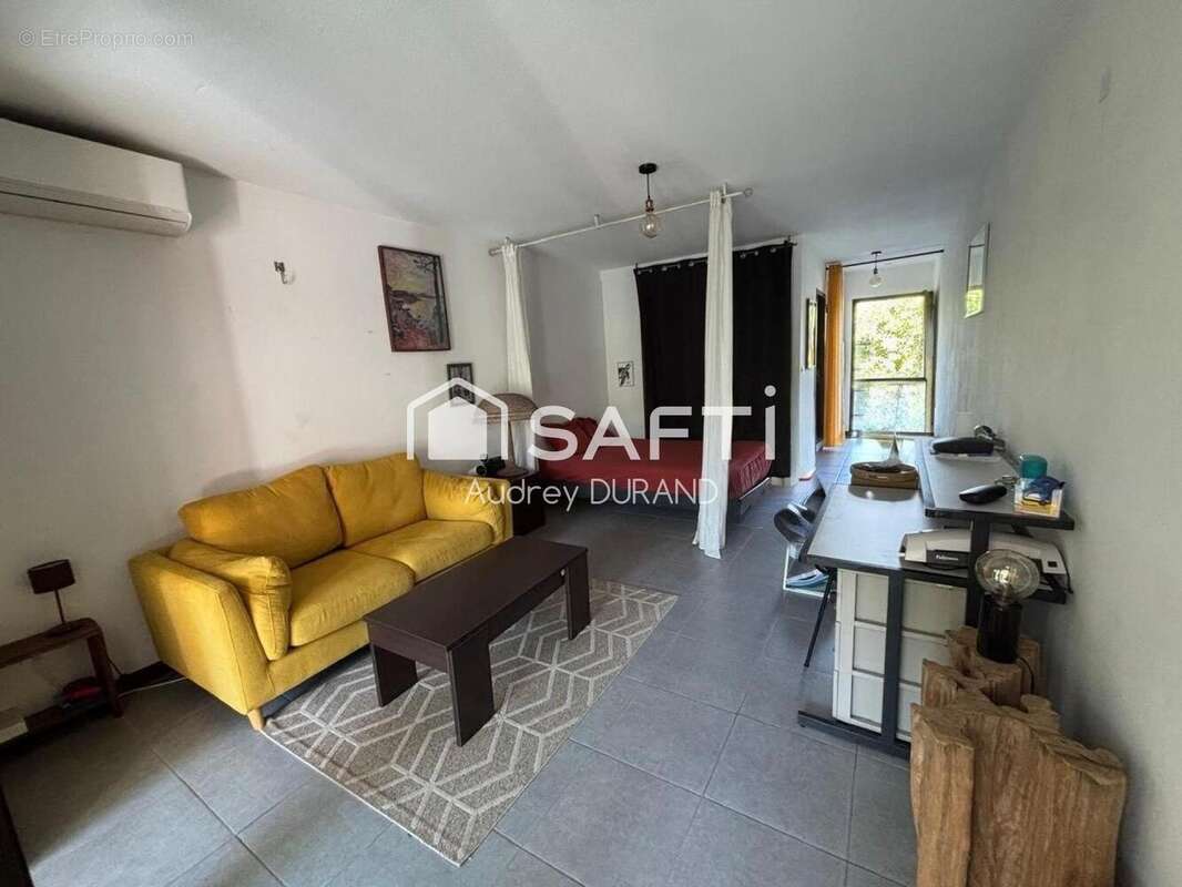 Photo 4 - Appartement à REMIRE-MONTJOLY