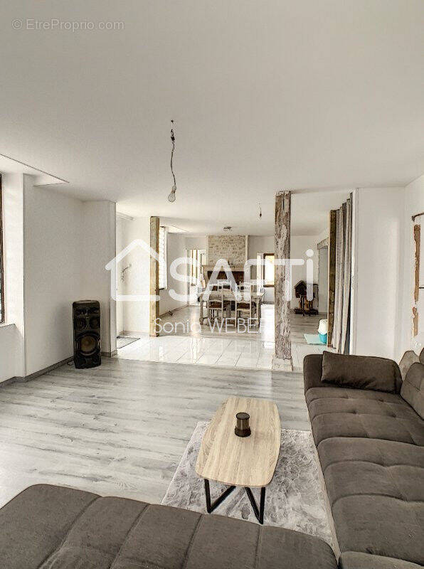 Photo 1 - Maison à THIEBLEMONT-FAREMONT