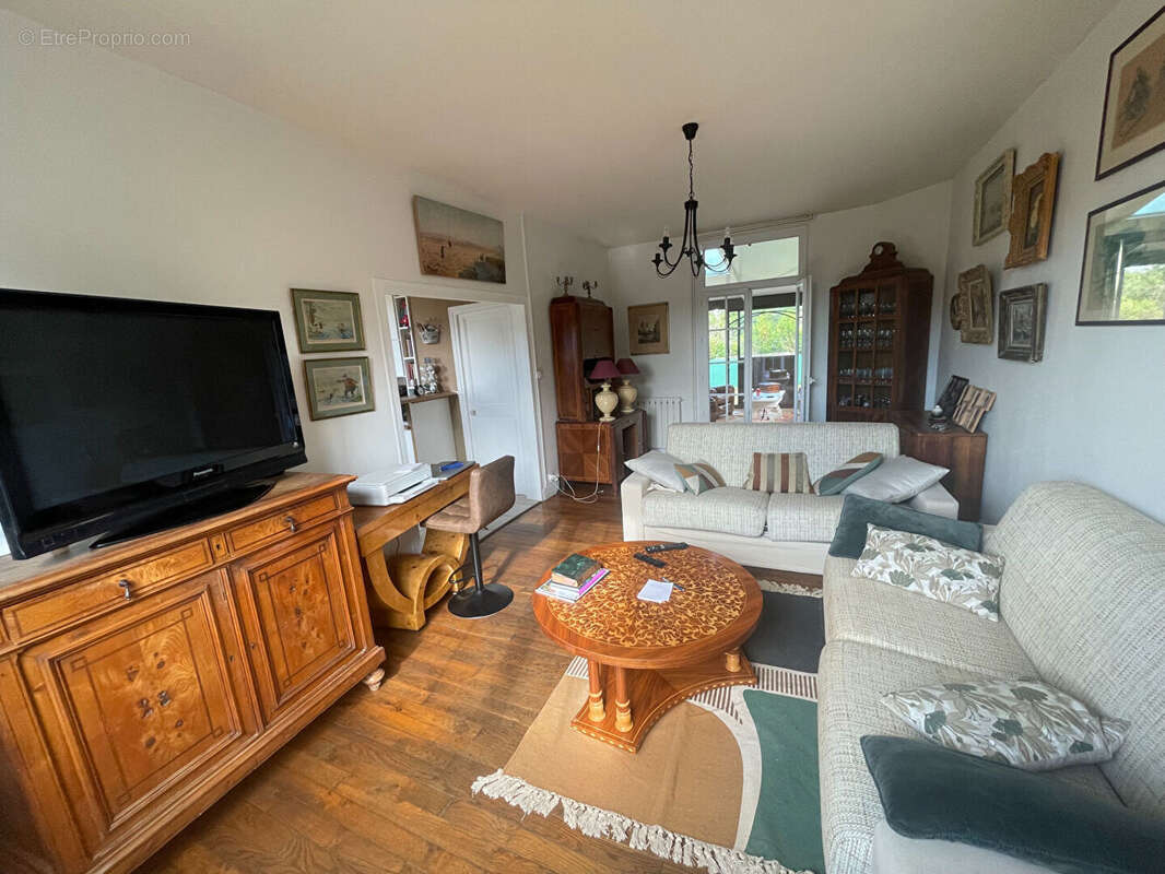 Maison à MONTIGNY-AUX-AMOGNES