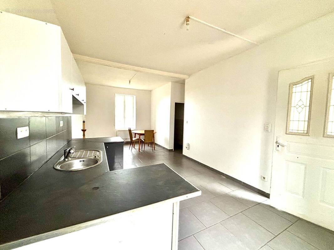 Maison à SAINT-ELOY-LES-MINES