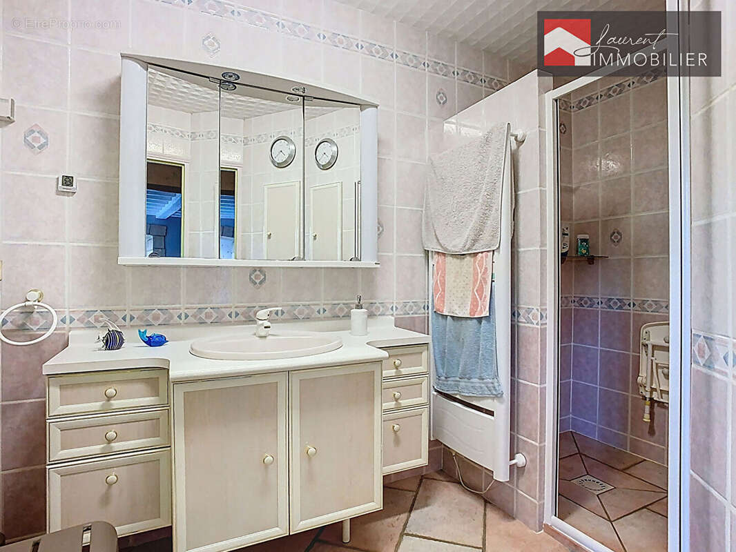 Maison à MONTBELLET