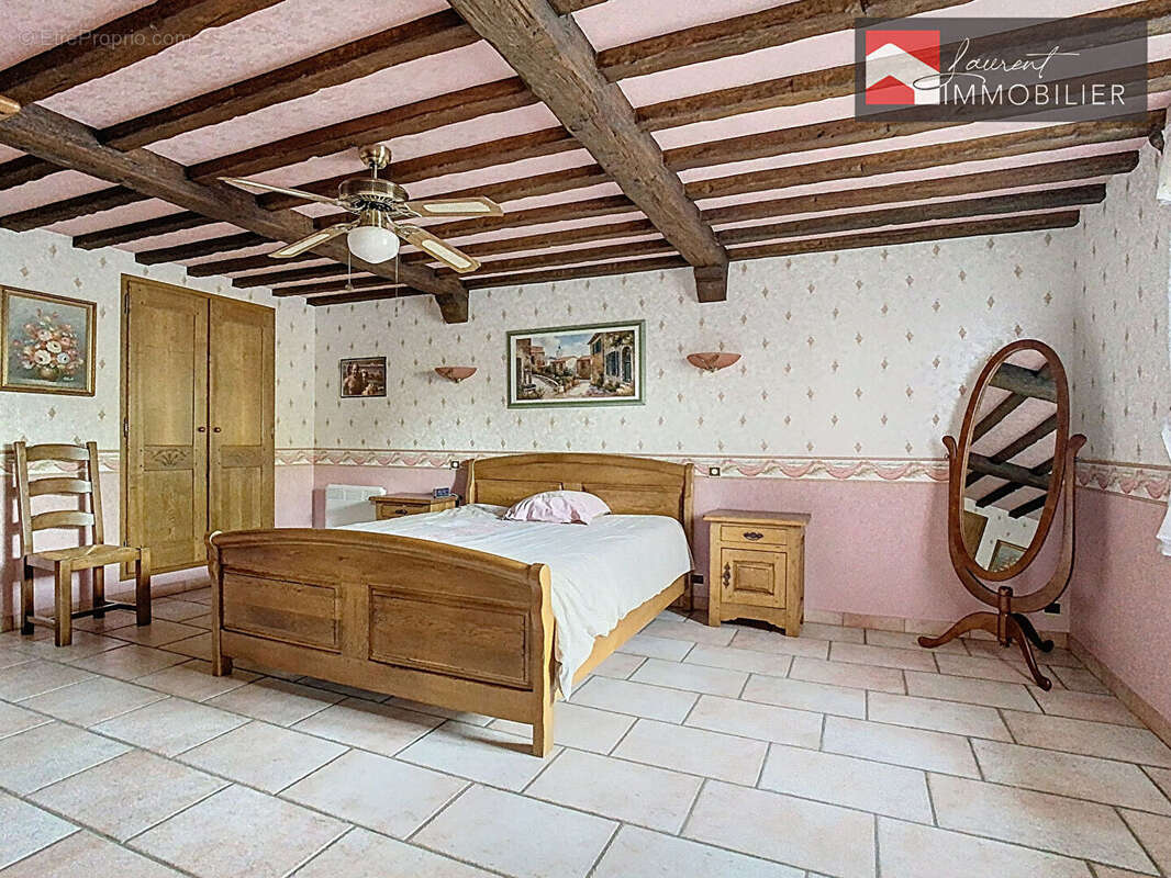 Maison à MONTBELLET