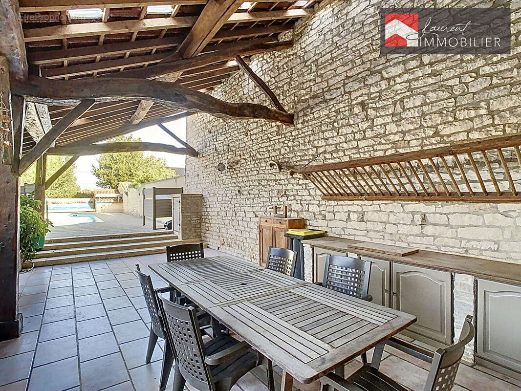 Maison à MONTBELLET