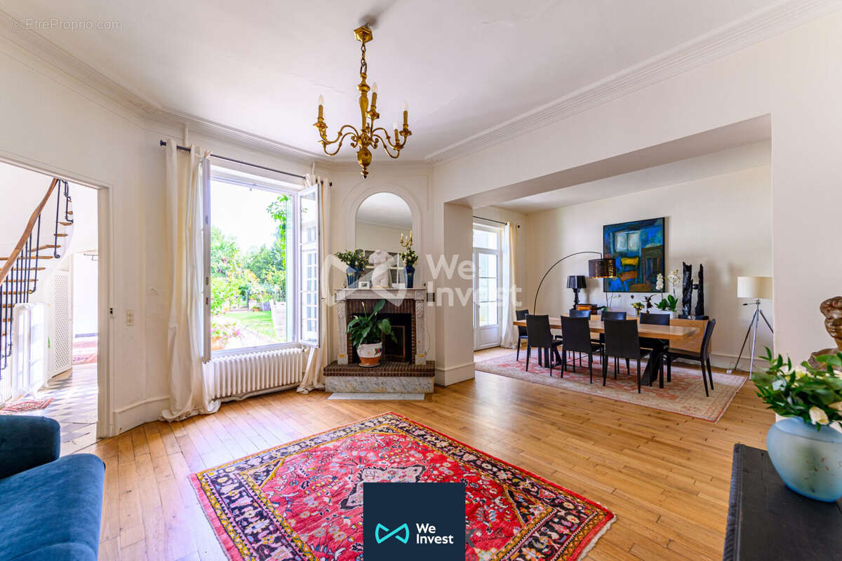 Maison à CRECY-LA-CHAPELLE