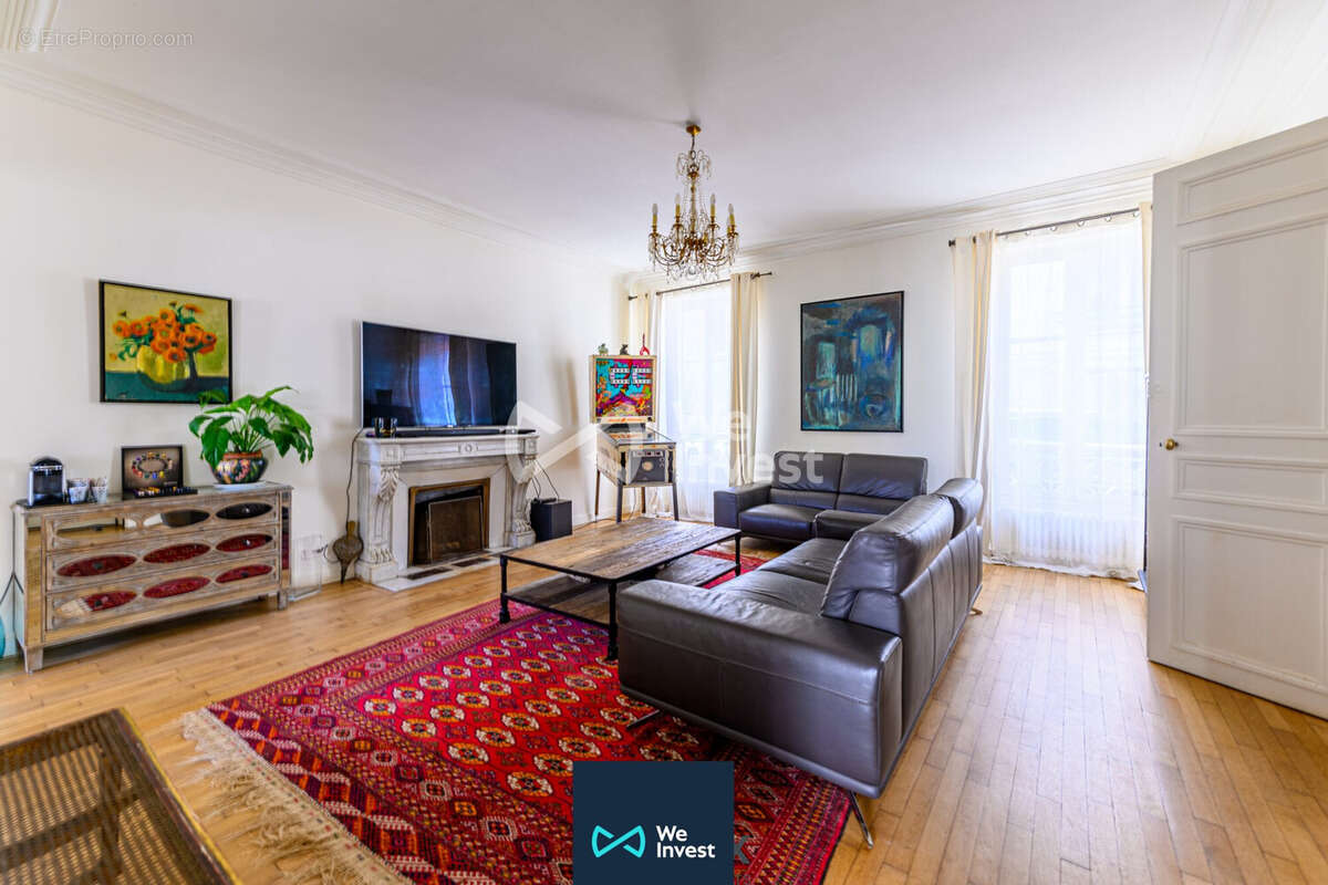 Maison à CRECY-LA-CHAPELLE